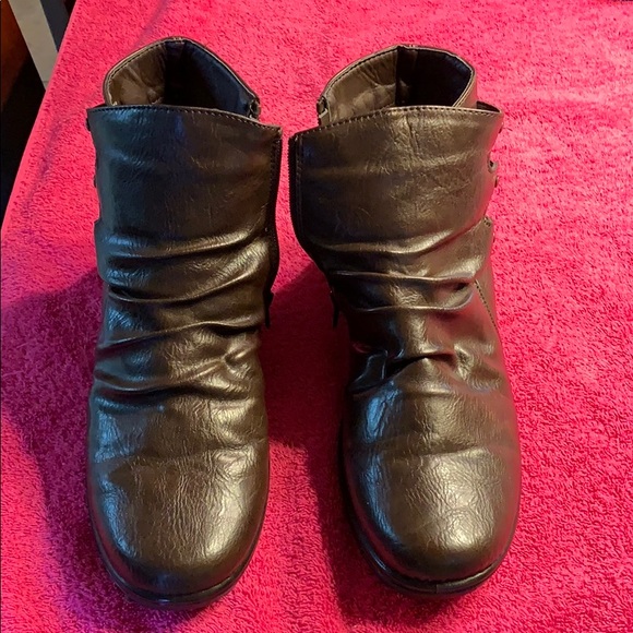 easy street Shoes - Women’s Easy Street Ankle Boots